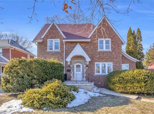 808 Queens Blvd, Kitchener, ON N2M1A7