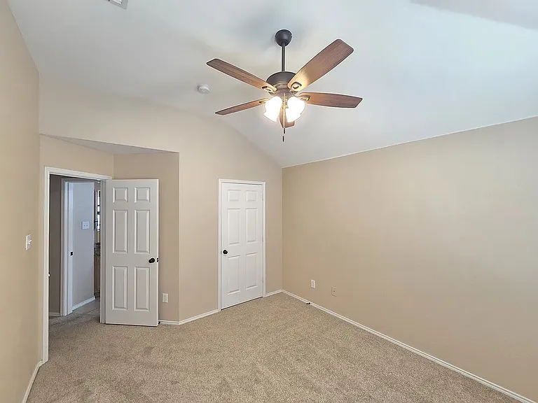 625 Manchester Dr — Photo 36