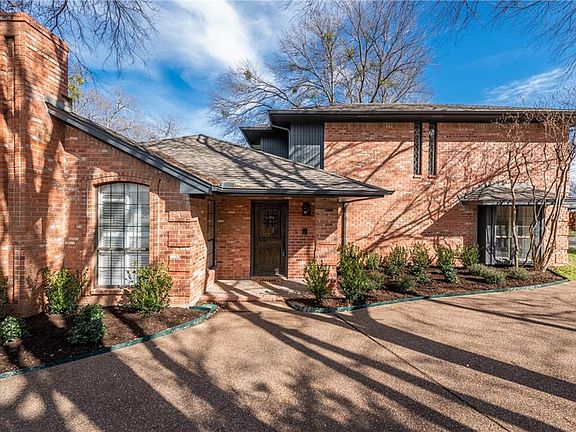 3rd image of 3550 Wind River Ct