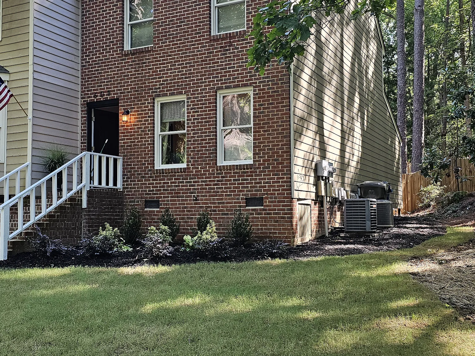 2 bed, 1.5 bath, 1250 sqft, $5,000 — Photo 1