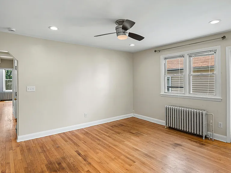 Living Room (alt view)
