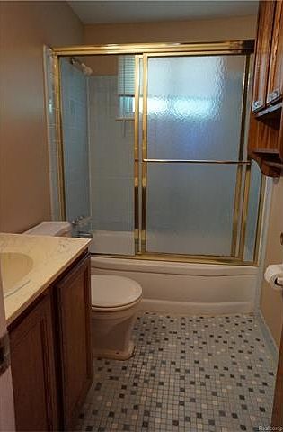 2nd image of 29960 Saint Martins St