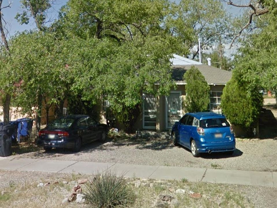 1st image of 405 Cornell Dr SE