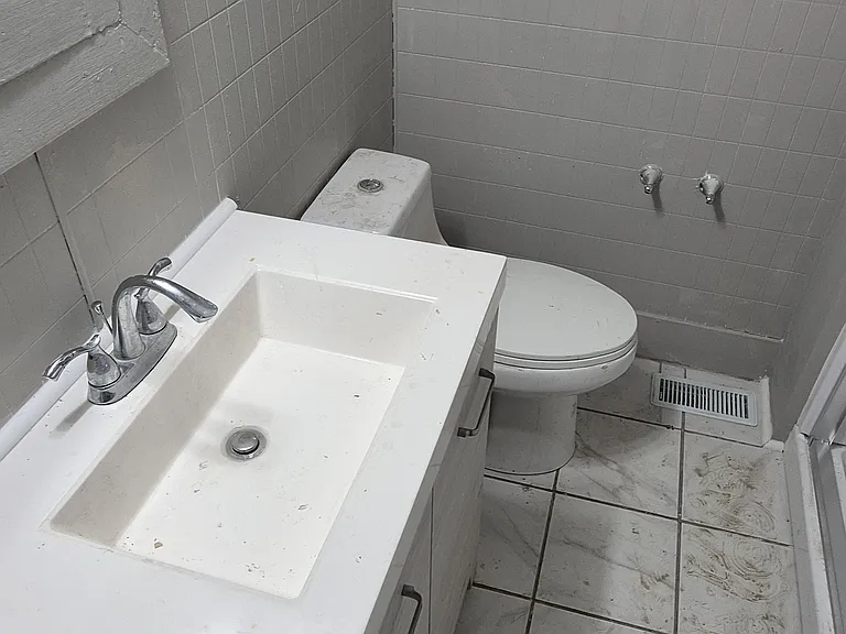 2409 S Shelby St #1 — Photo 2