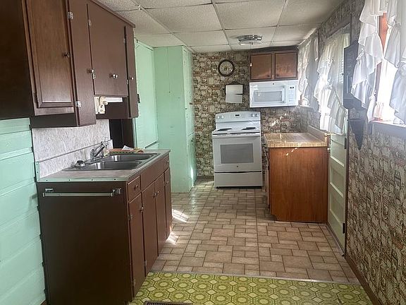 4th image of 308 N 3rd St