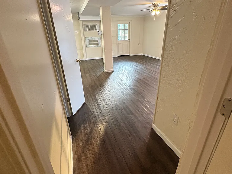 2018 McIntosh Rd #B — Photo 7