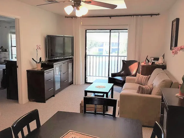 5325 Treetops Dr #T-204 — Photo 6