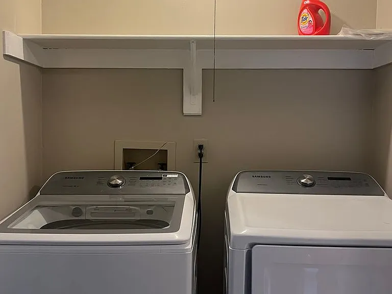82 Liberty Dr — Photo 12