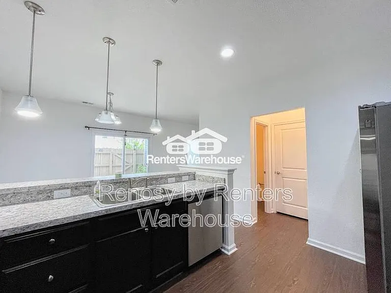 1713 Dresdon Ln — Photo 23