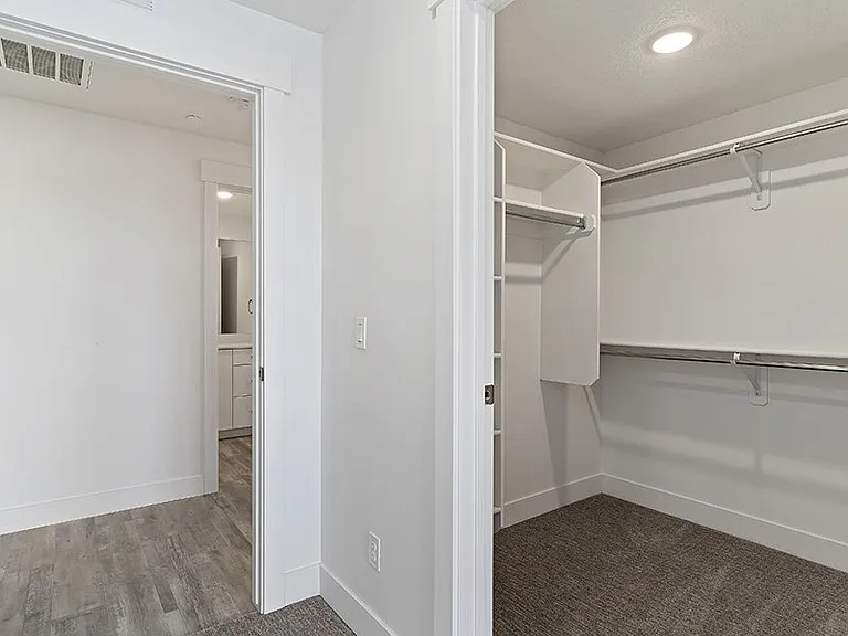 Hillside Apartments — Photo 13