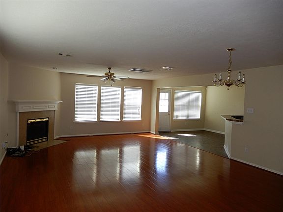 4th image of 10842 Tallow Briar Ln