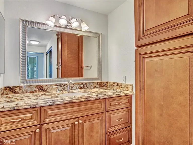 2571 Plaza Del Amo #107 — Photo 8