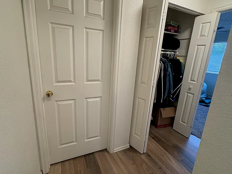 942 S Harmony Ln — Photo 6