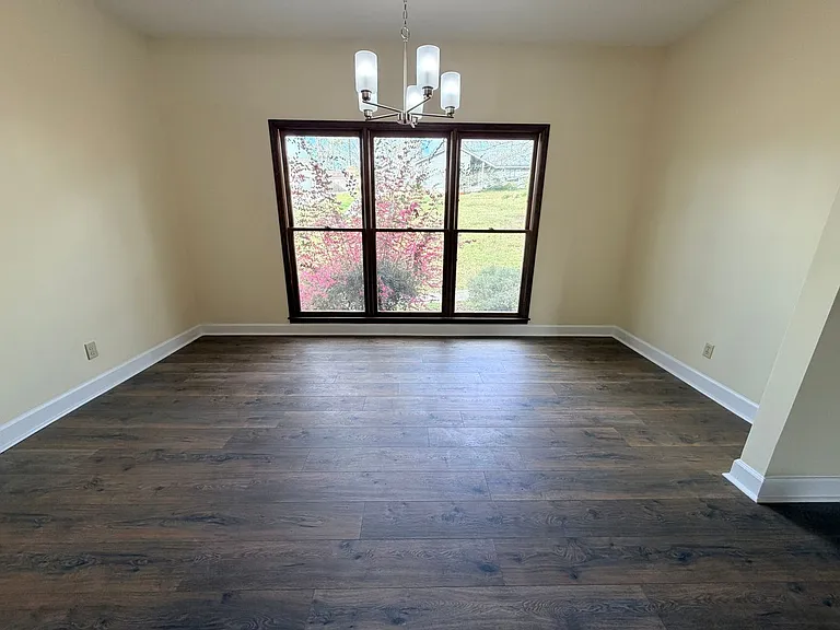 2124 Northwood Cir — Photo 8