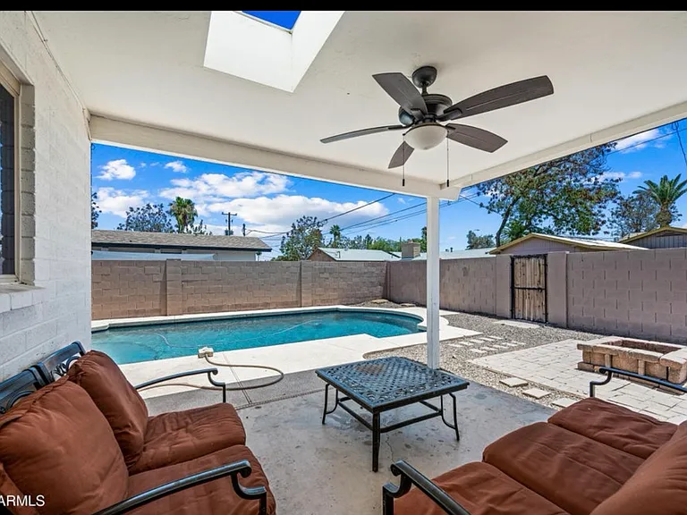 707 E Encanto Dr — Photo 16