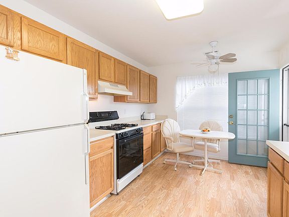 4th image of 2697 Rockport Ln