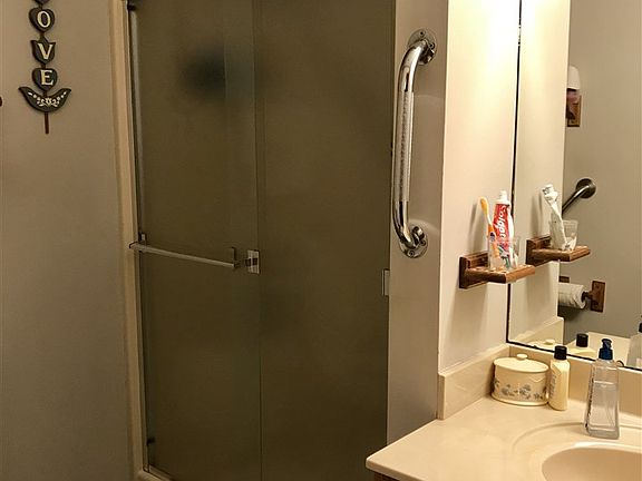 5th image of 190 Vermont Dr NW