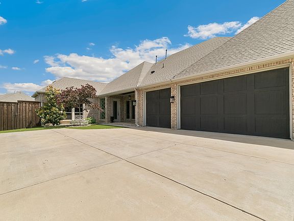 4th image of 1181 Saint Peter Ln