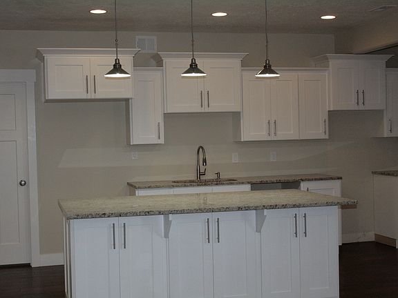 3rd image of 1497 S Garden View Ct