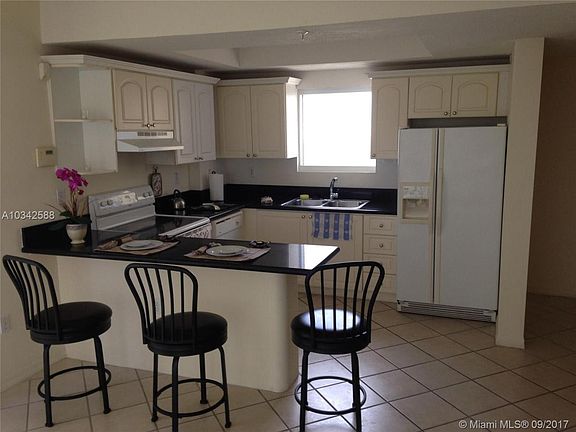 2nd image of 3500 Coral Way Ph 201