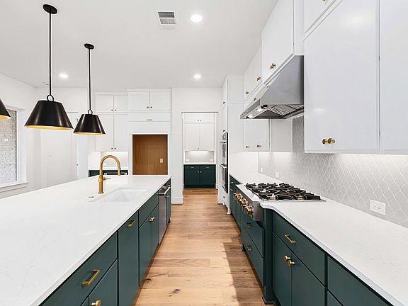 7th image of this home