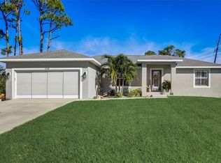 130 Glades Dr, Rotonda West, FL 33947