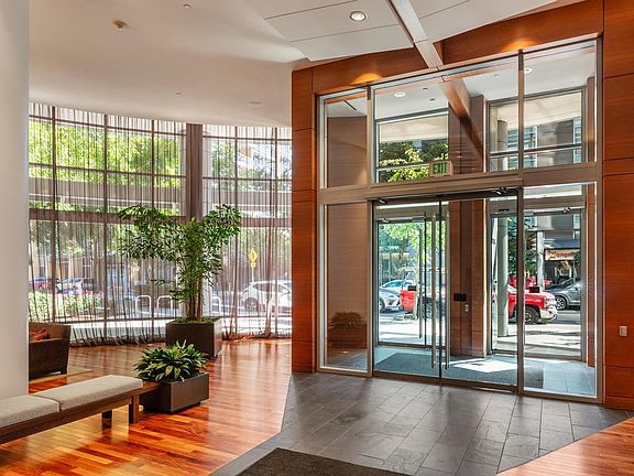 4th image of 3601 SE River Pkwy #902