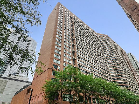 2nd image of 211 E Ohio St APT 2220