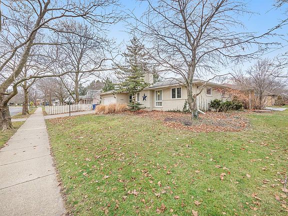 3rd image of 1524 Waltham Dr