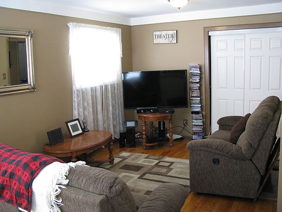 5th image of 7272 Mortenview Dr