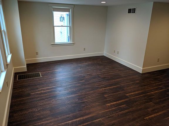 3rd image of 35 Elm St #C