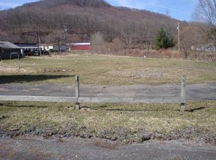 Horton Ave, Rainelle, WV 25962