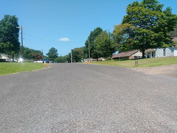5th image of 34 Lawnwood Dr