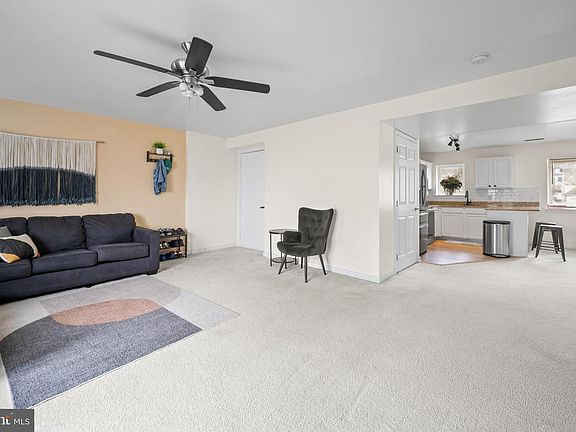 4th image of 7905 Pleasant Ct #7905
