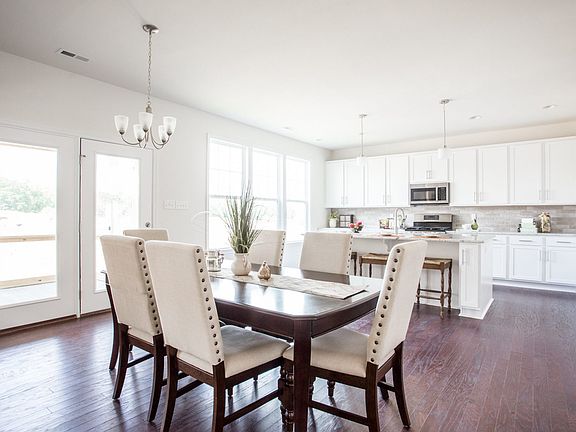 6710 Southwalk Heights-0004