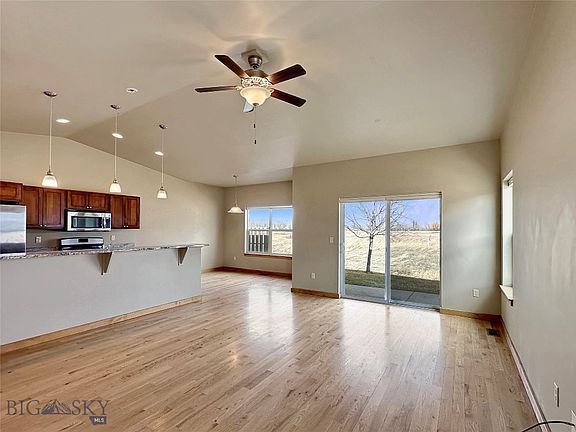 3rd image of 9 Voyager Ln