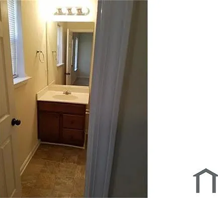 4 bed, 1796 sqft, $2,125 — Photo 3