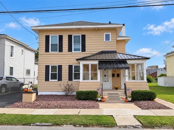 84 Van Anden St, Auburn, NY 13021