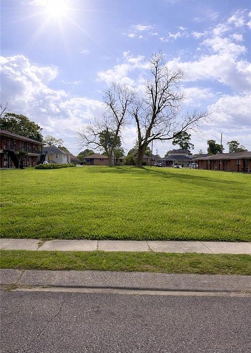 1st image of 3421 Pakenham Dr