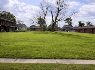 3421 Pakenham Dr, Chalmette, LA 70043