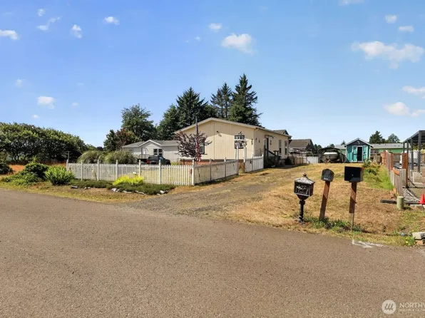 505 Chenois Avenue SE, Ocean Shores, WA 98569