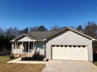 142 Taft Dr, Chesnee, SC 29323