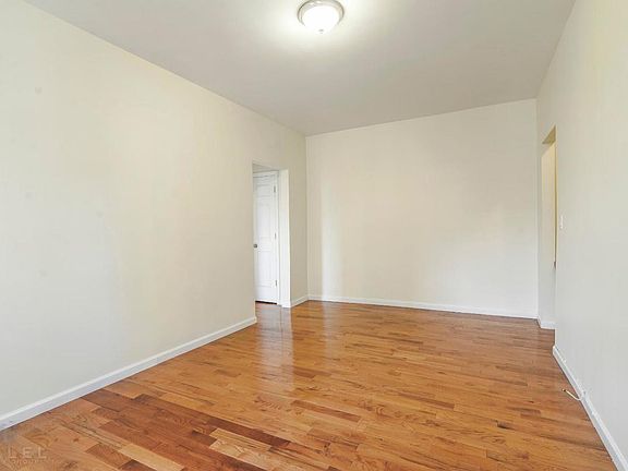 5th image of 4706 45th St APT C6