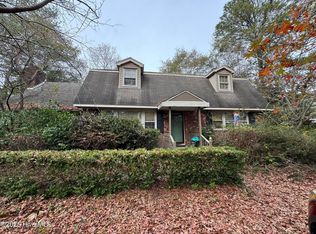 800 Little John Ave, Jacksonville, NC 28546