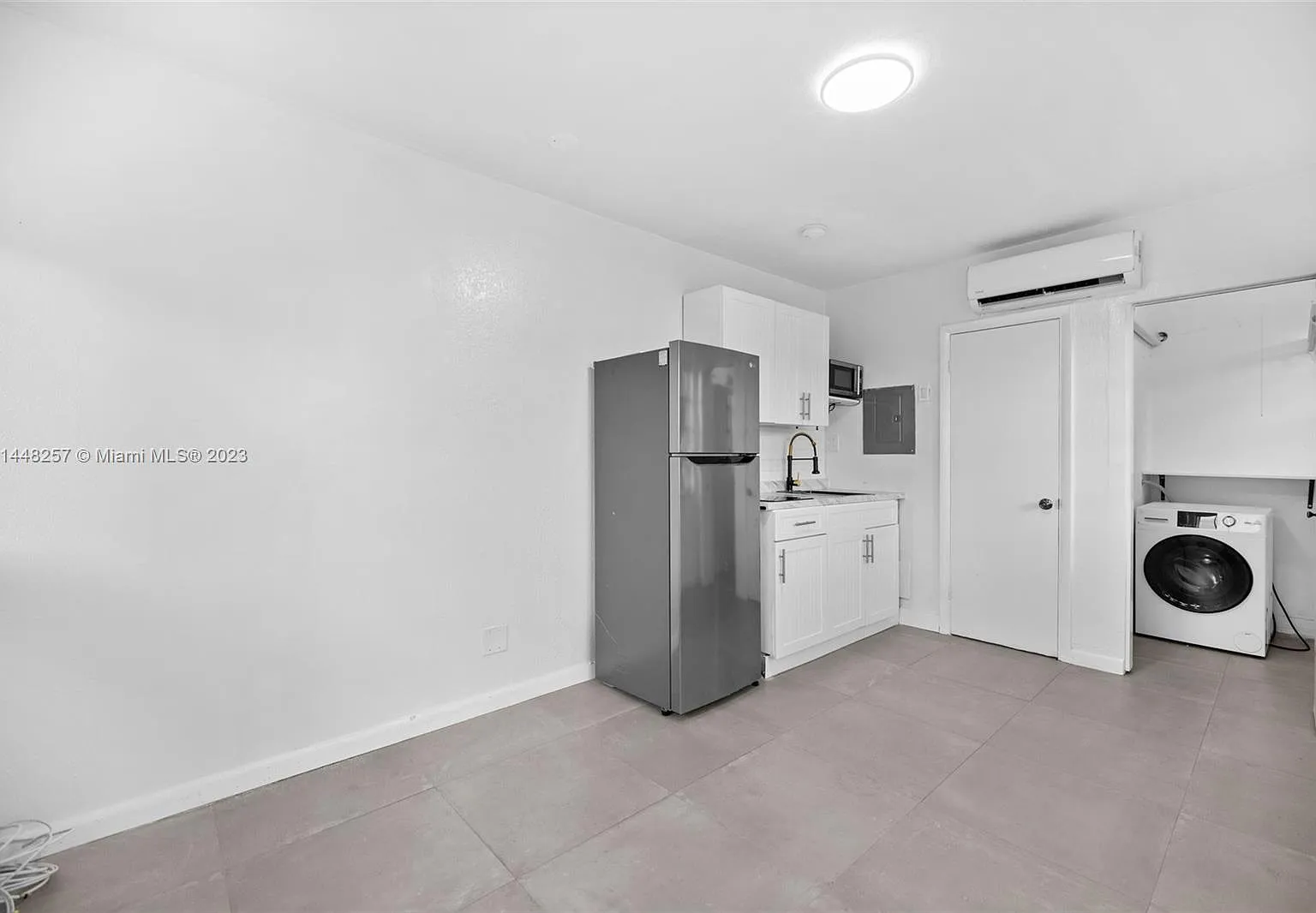 Studio, 350 sqft, $1,550 — Photo 2