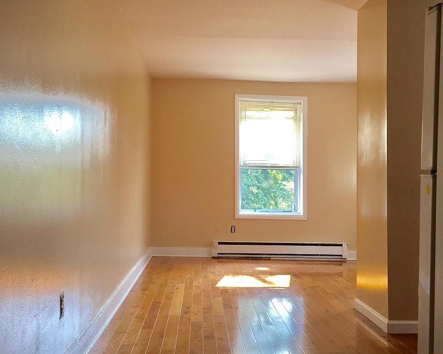 1st image of 309 N 41st St APT 3R