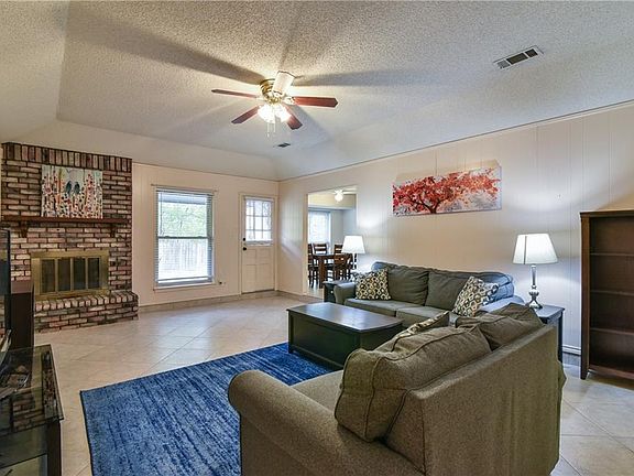 3rd image of 3424 Dovecreek Dr