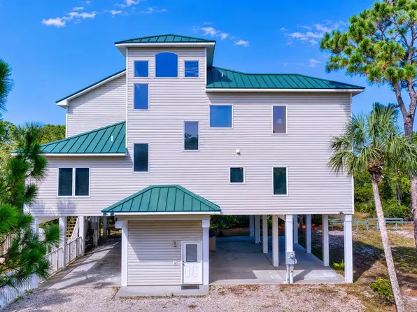 1812 Suzie Ct, Eastpoint, FL 32328