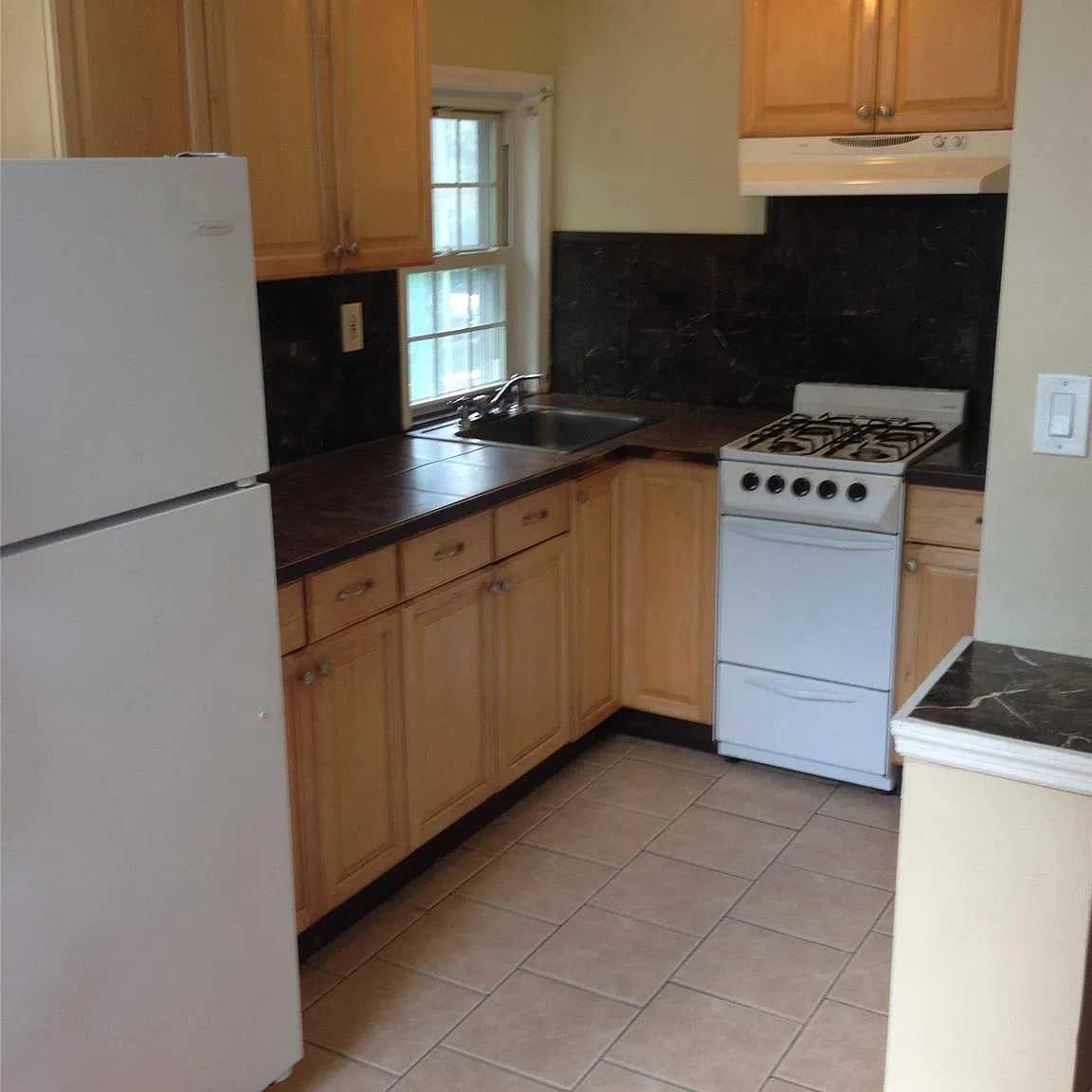 1 bed, 1.0 bath, 600 sqft, $1,600 — Photo 1