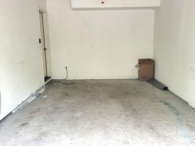 909 SE Sacha Pl — Photo 19